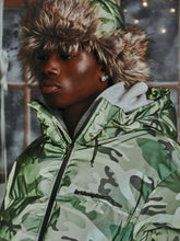 Load image into Gallery viewer, Reflective Star Camo Trapper Hat
